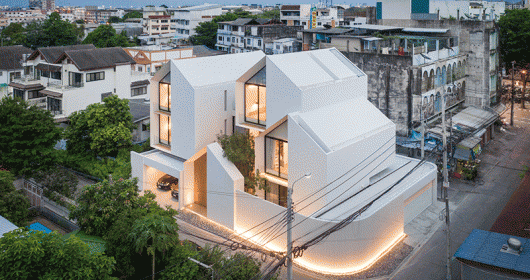Review căn nhà phố 730M² có phong cách hiện đại cực đẹp tại Thái Lan